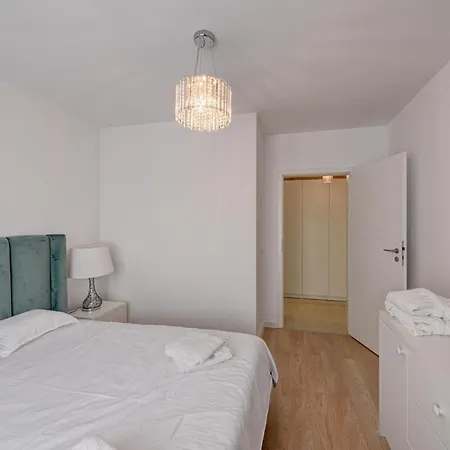 92 Penthouse With Terrace And Garden Bukarest